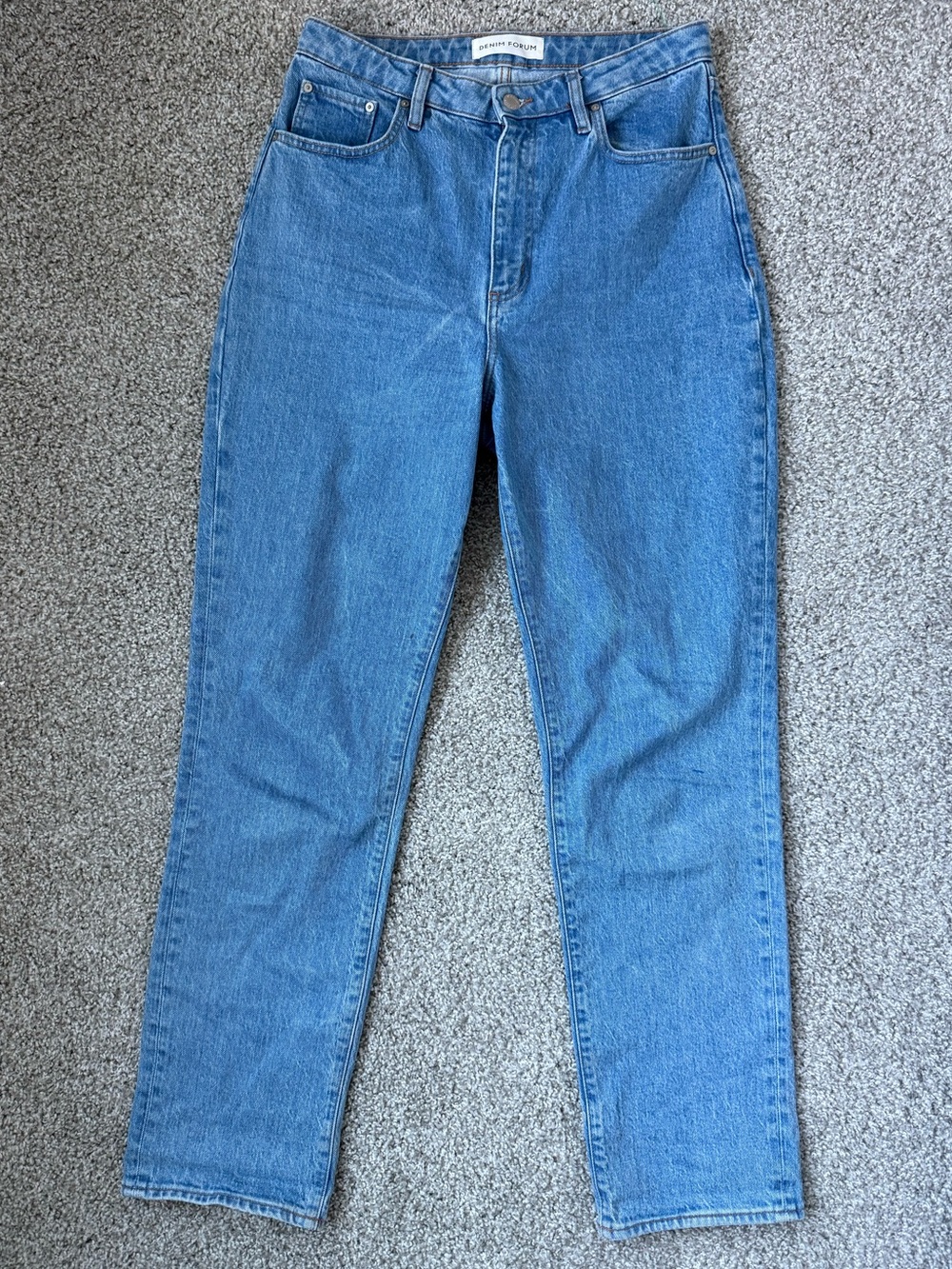 Aritzia denim classic fit high rise blue jean straight size 29 medium wash